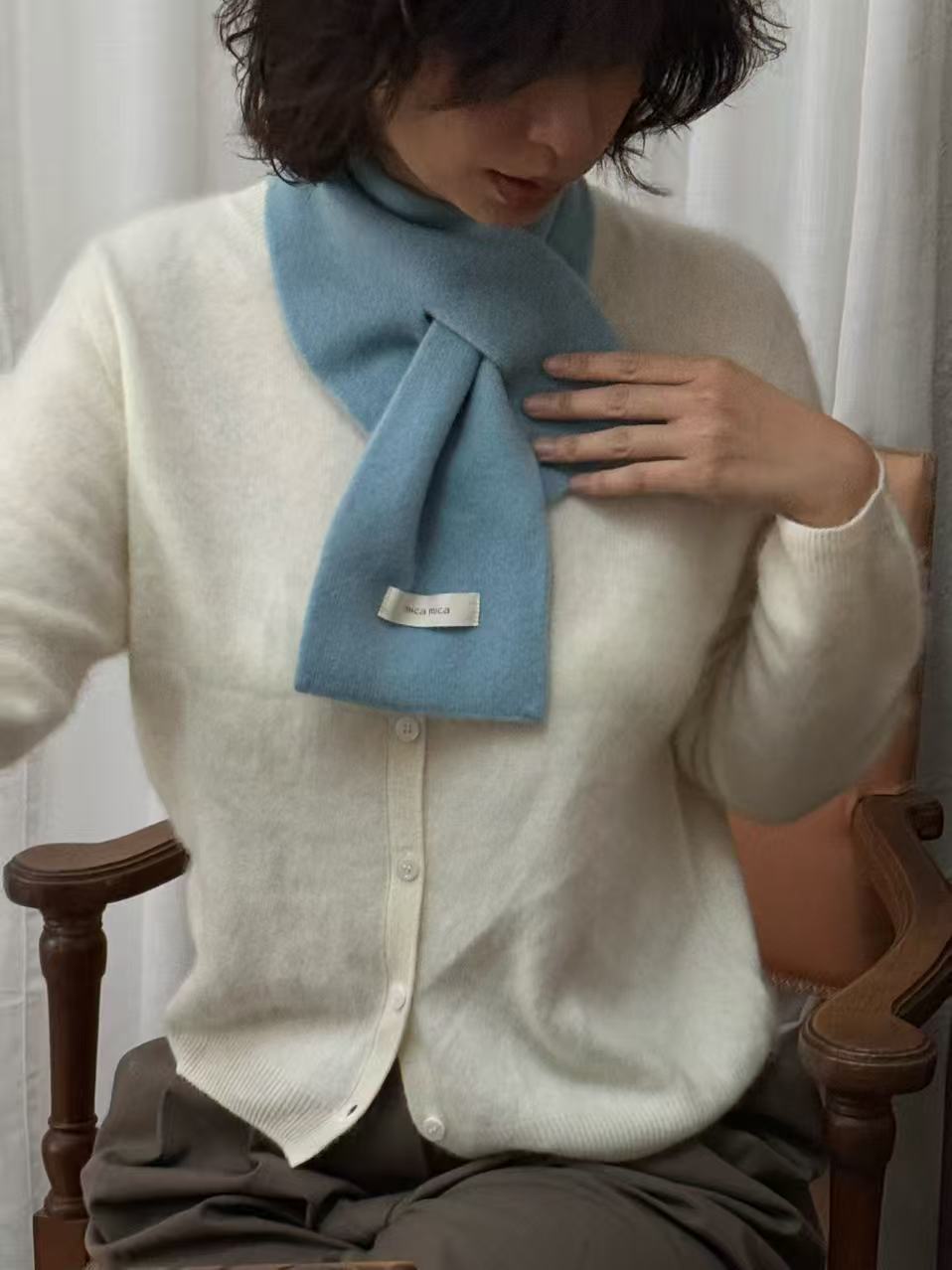 100%long wool sweater