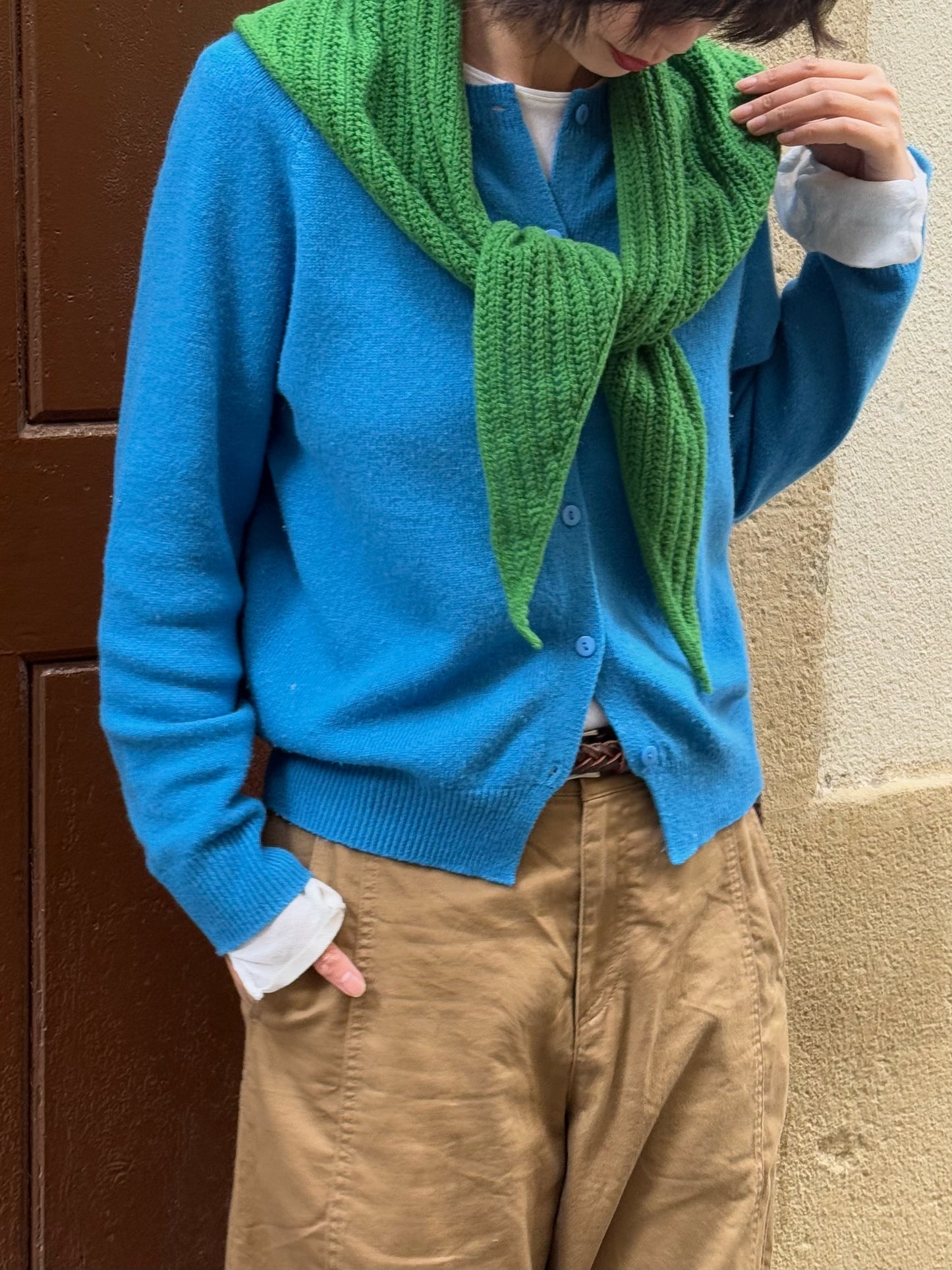 100%wool open- knit triangle scarf
