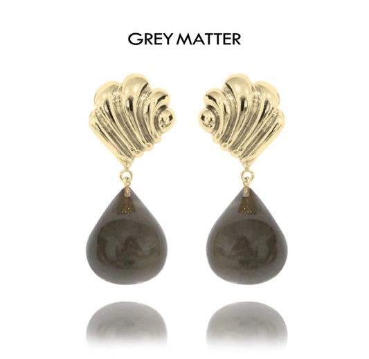 Shell ball earrings