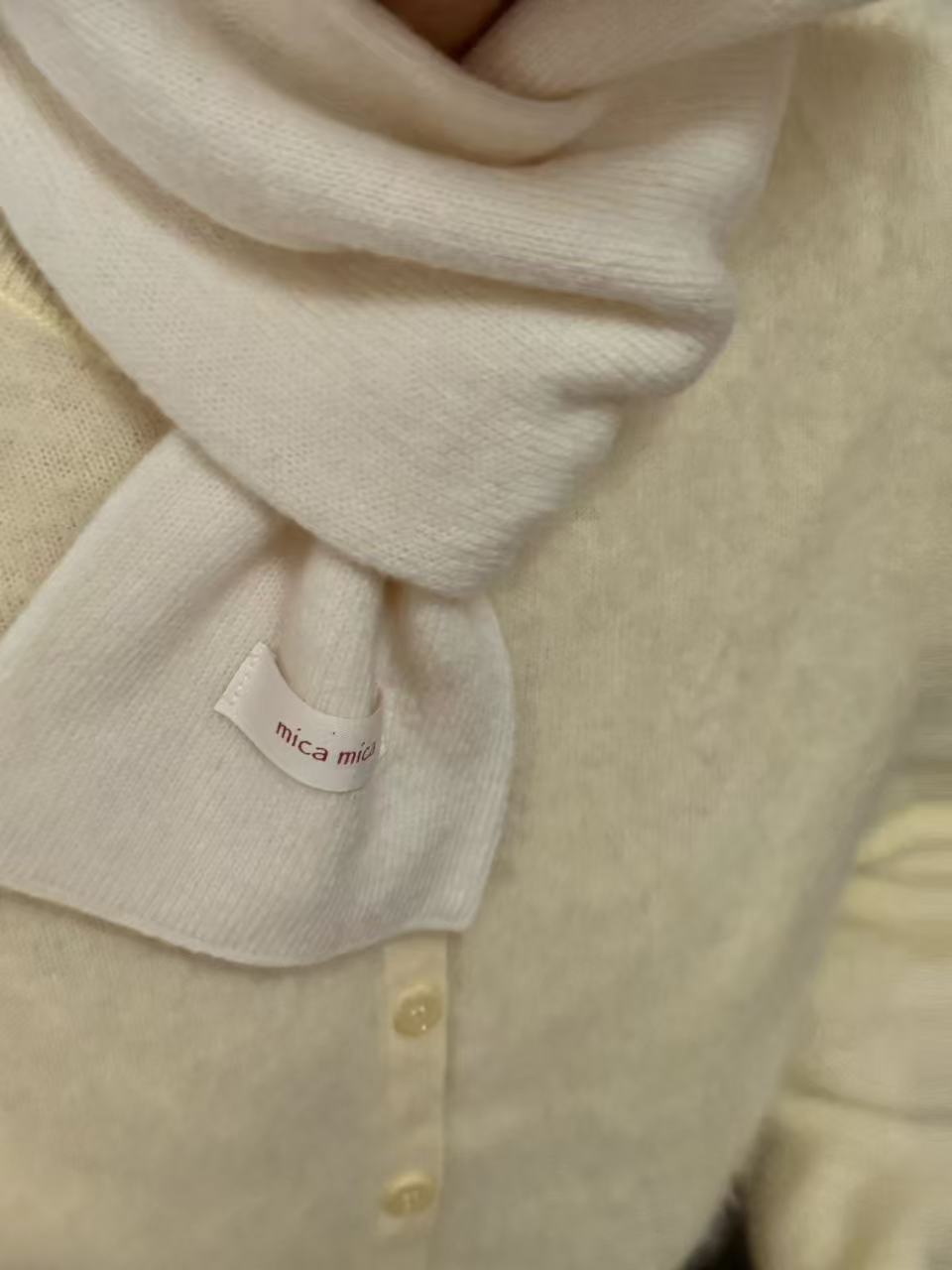 100%wool smaill scarf