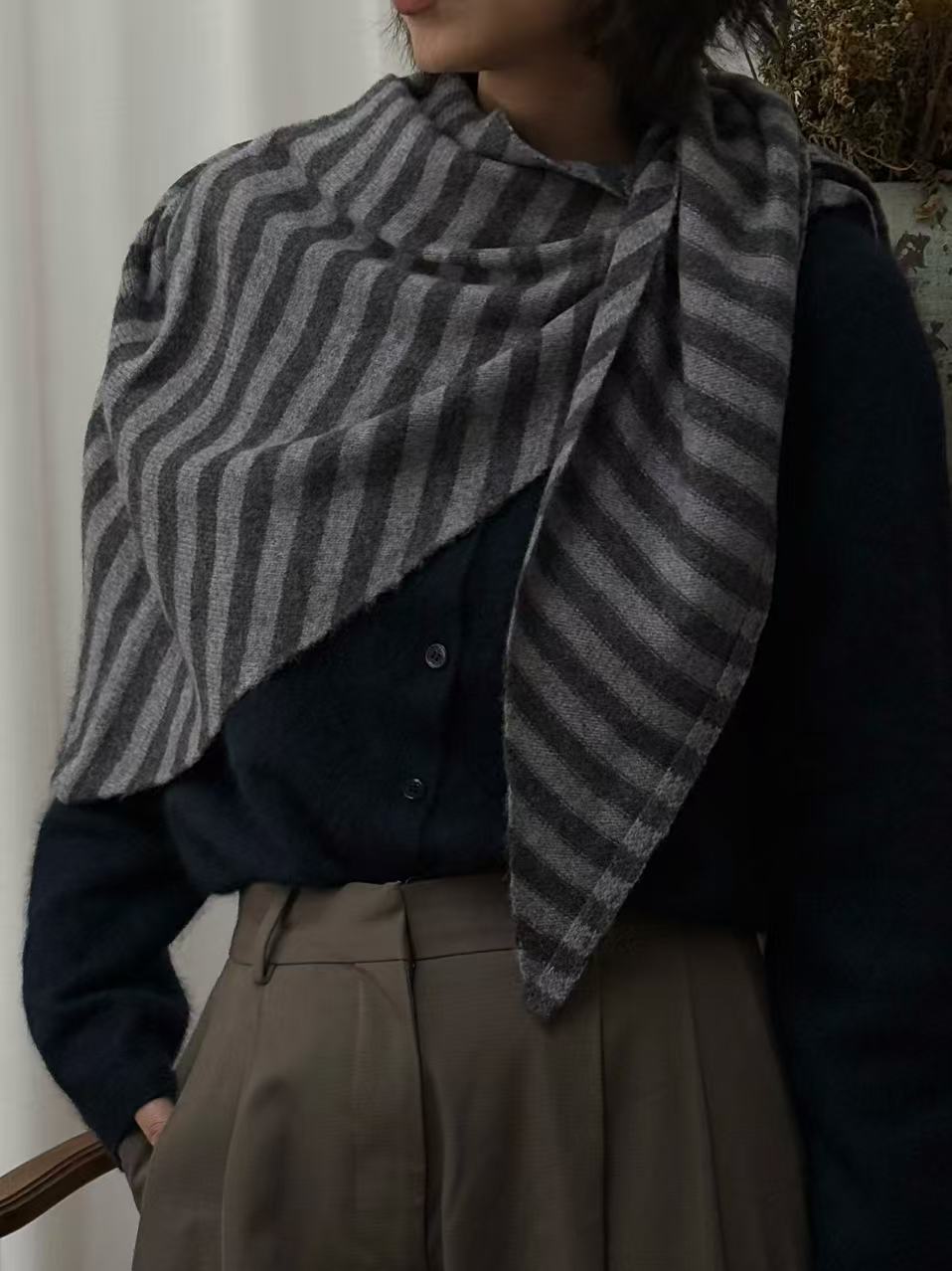 100%wool big triangle scarf