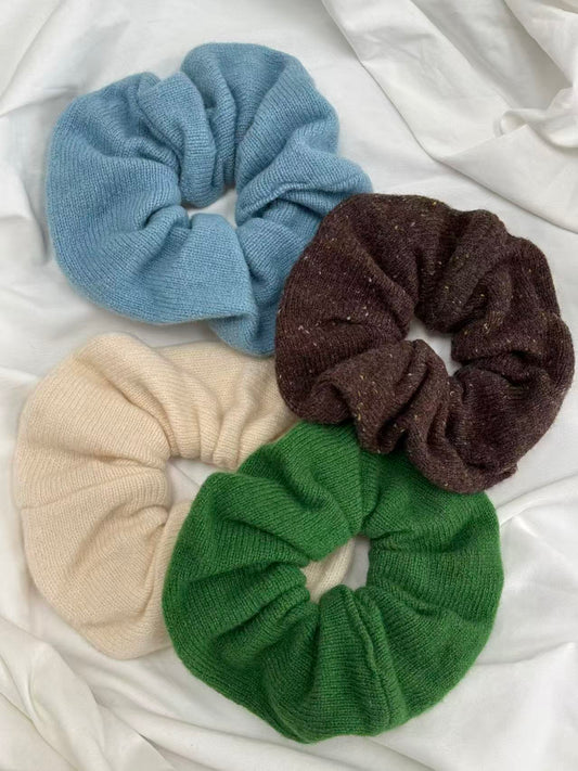 100%wool scrunchie
