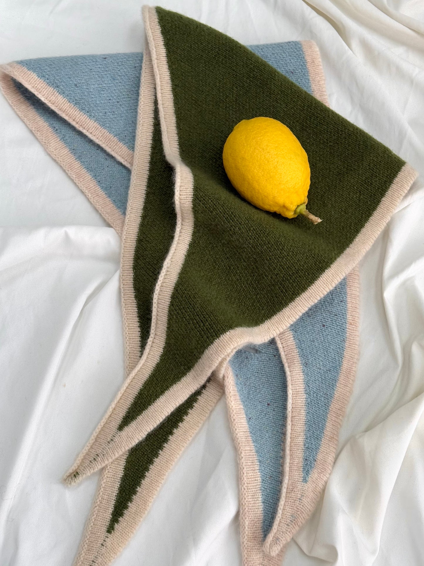 100%wool triangular scarf