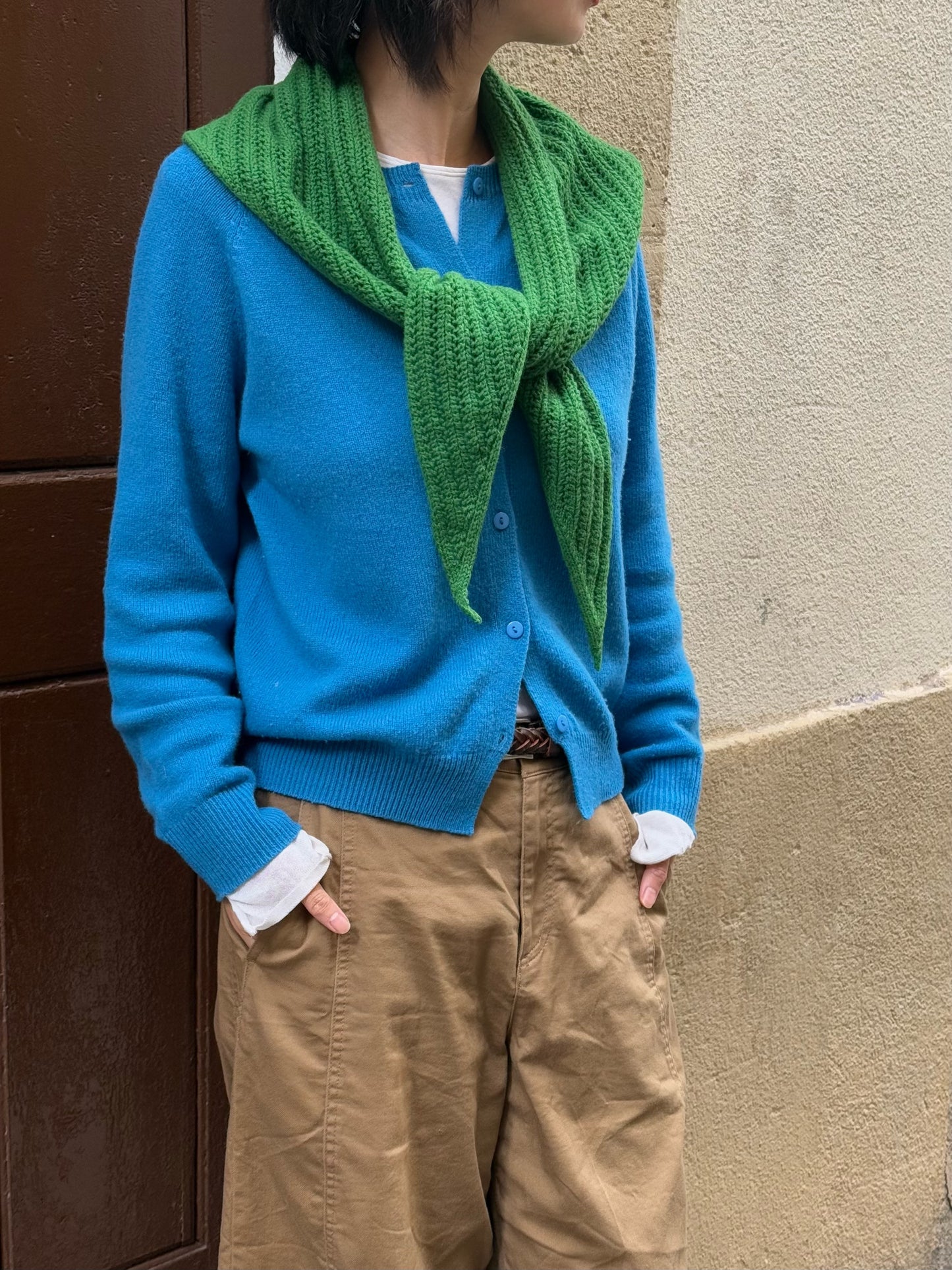 100%wool open- knit triangle scarf